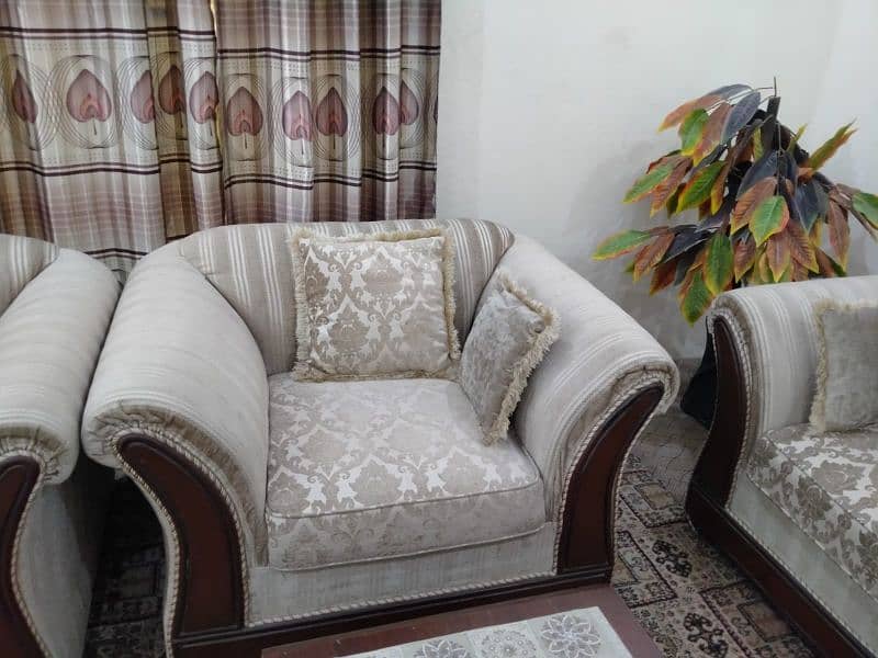 7 seater new sofa full new condition 5