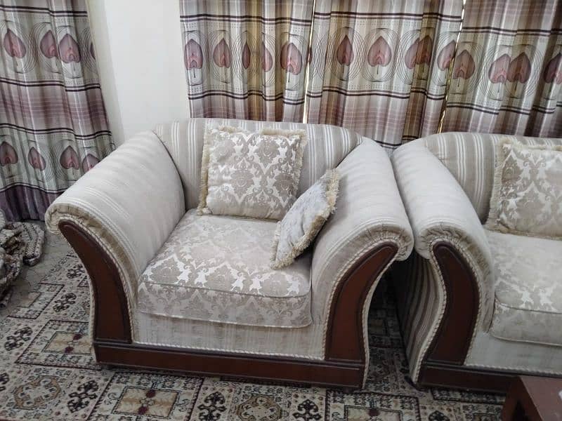 7 seater new sofa full new condition 7