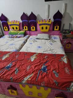 Bed 2 King size with mettrs