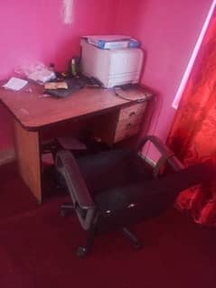 used study Table and Chair for sale 03100501109