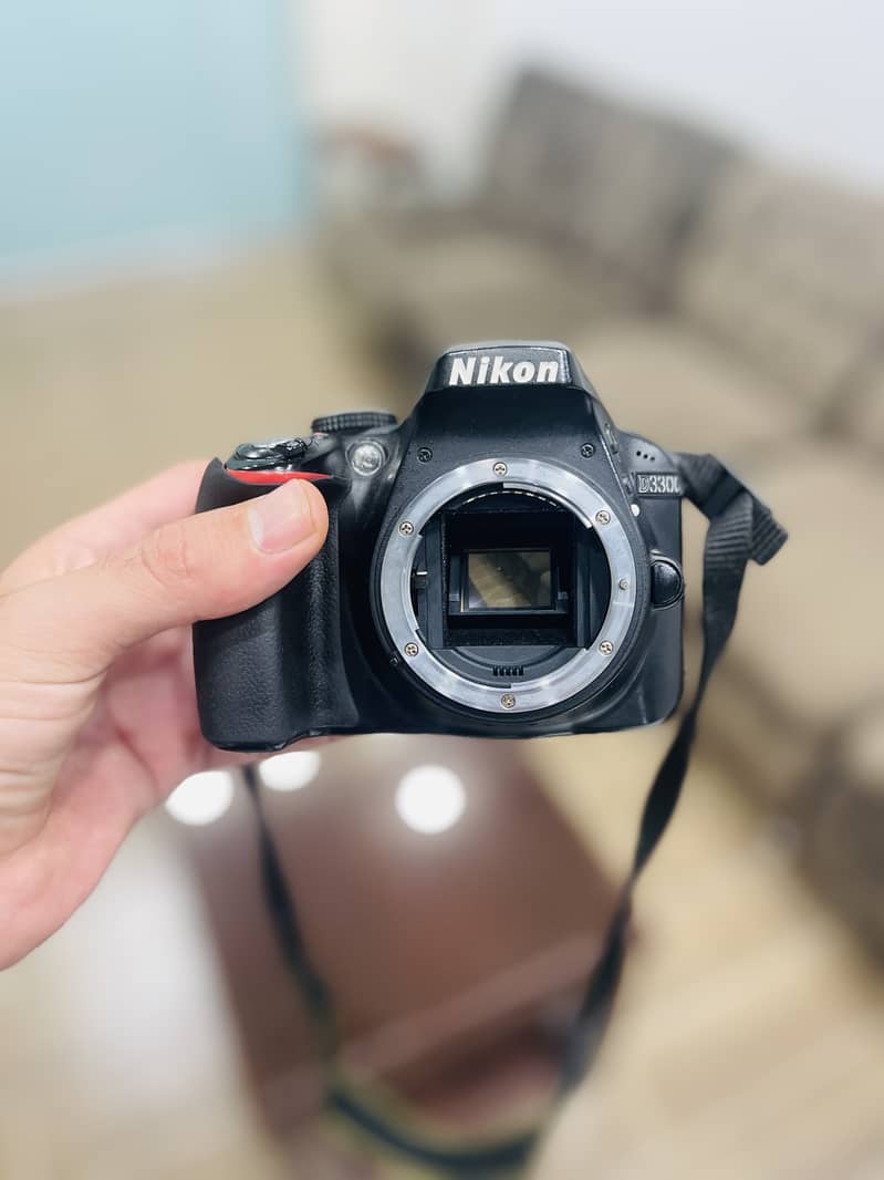 Nikon D 3300 | only body with bag, charger and 2 batteries 2