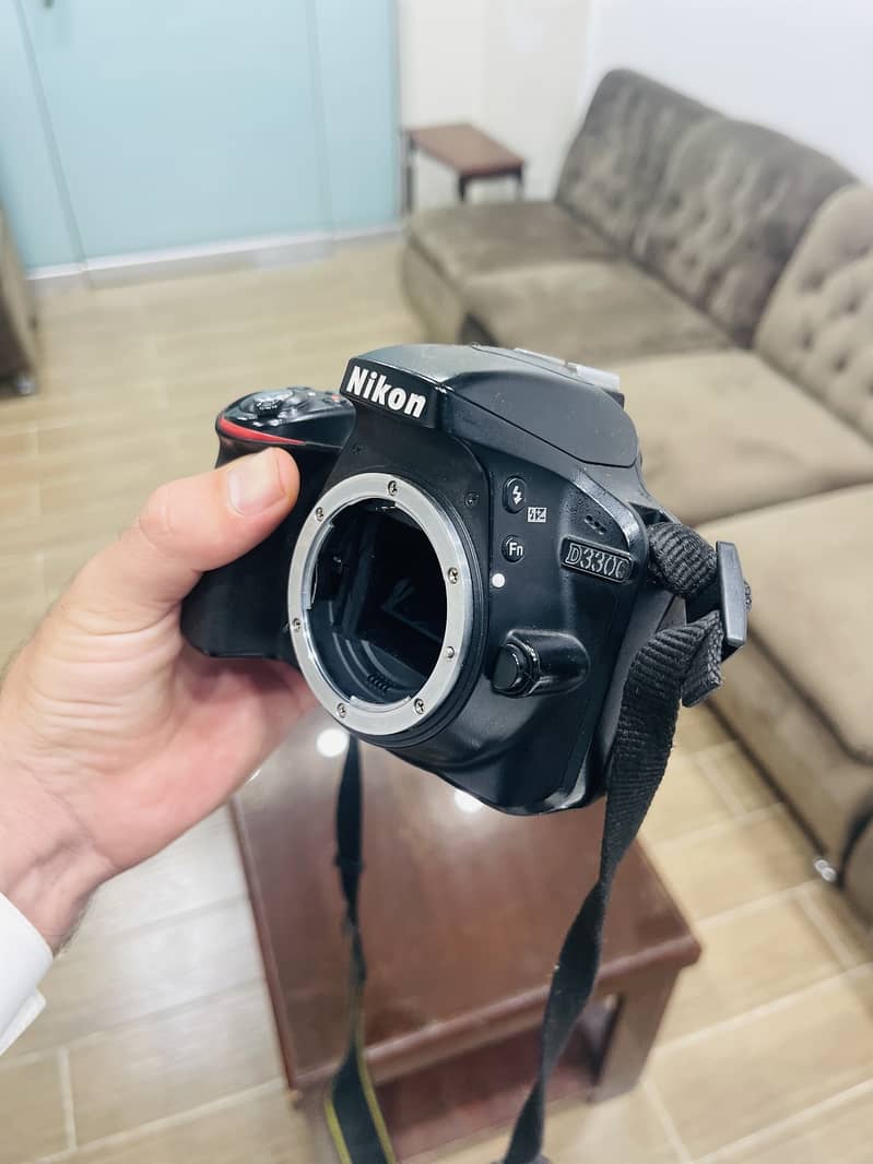 Nikon D 3300 | only body with bag, charger and 2 batteries 3