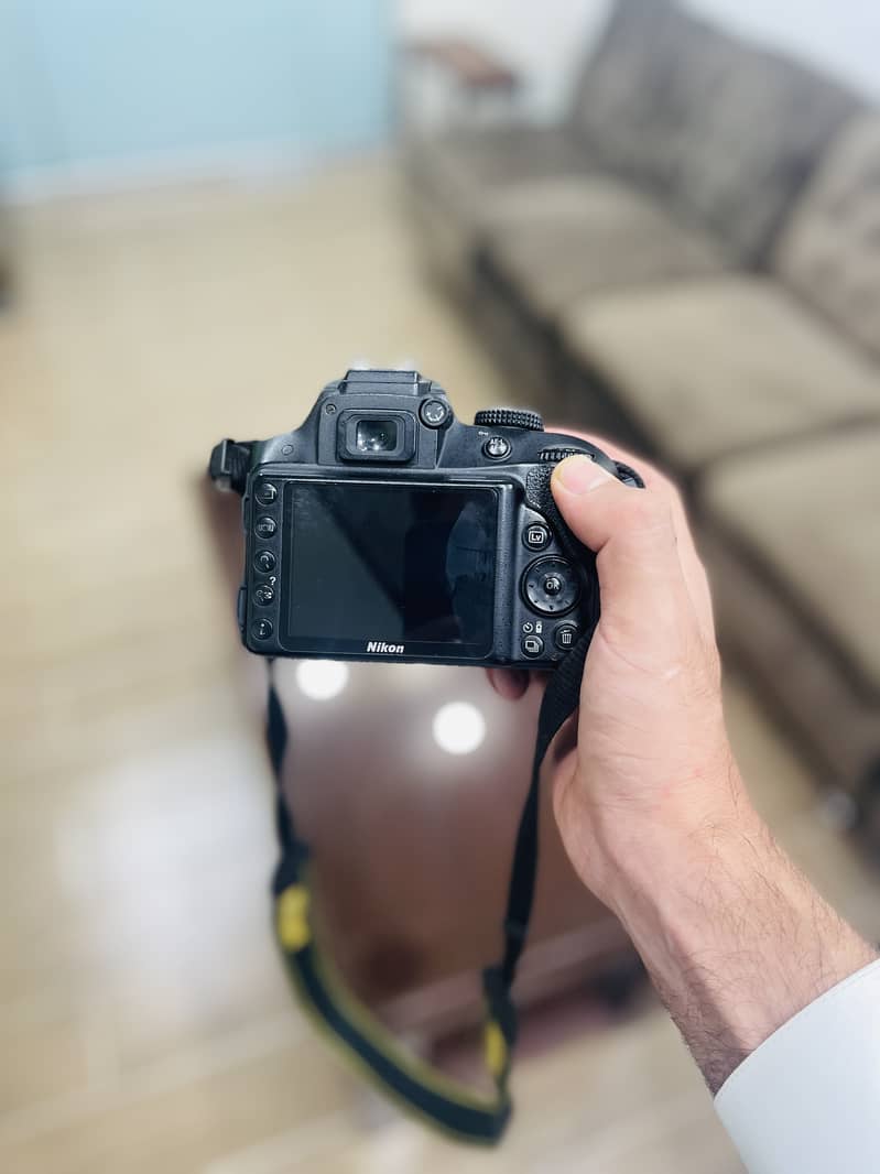 Nikon D 3300 | only body with bag, charger and 2 batteries 5