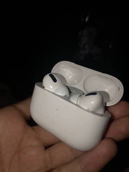 Apple Airpods pro 2nd generation 0