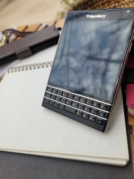 BlackBerry passport in lush condition (Pta official approved) 2