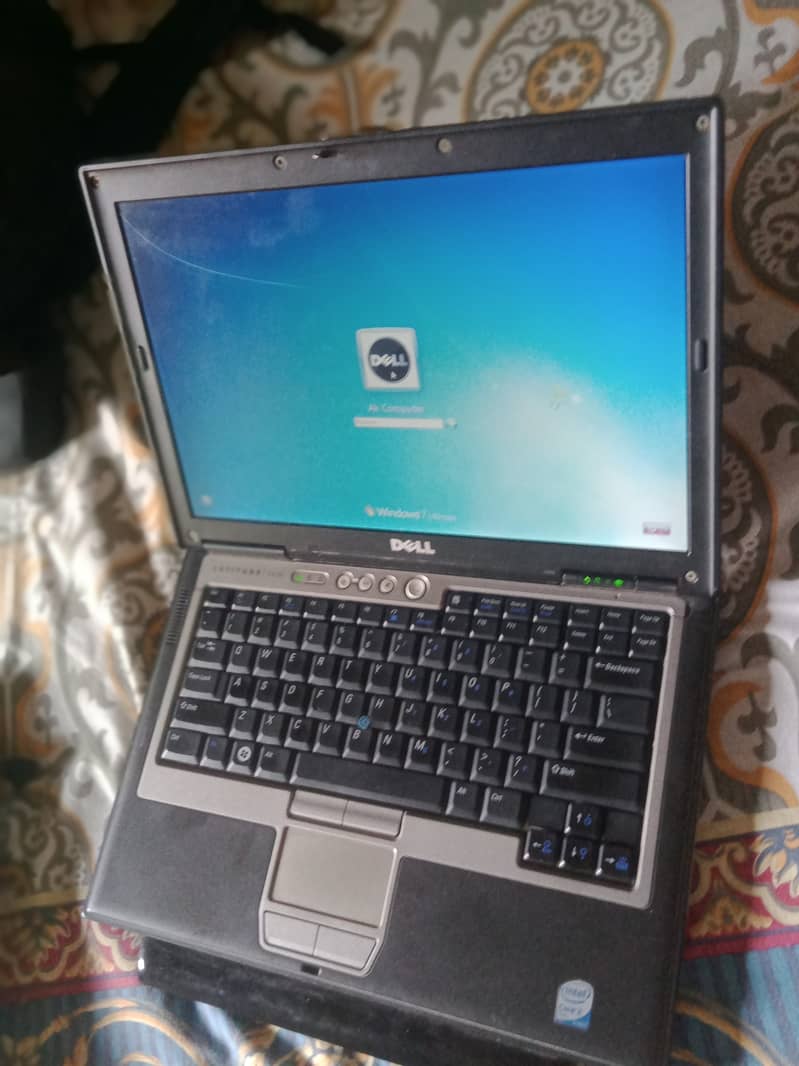 Dell latitude D630 Laptop 5