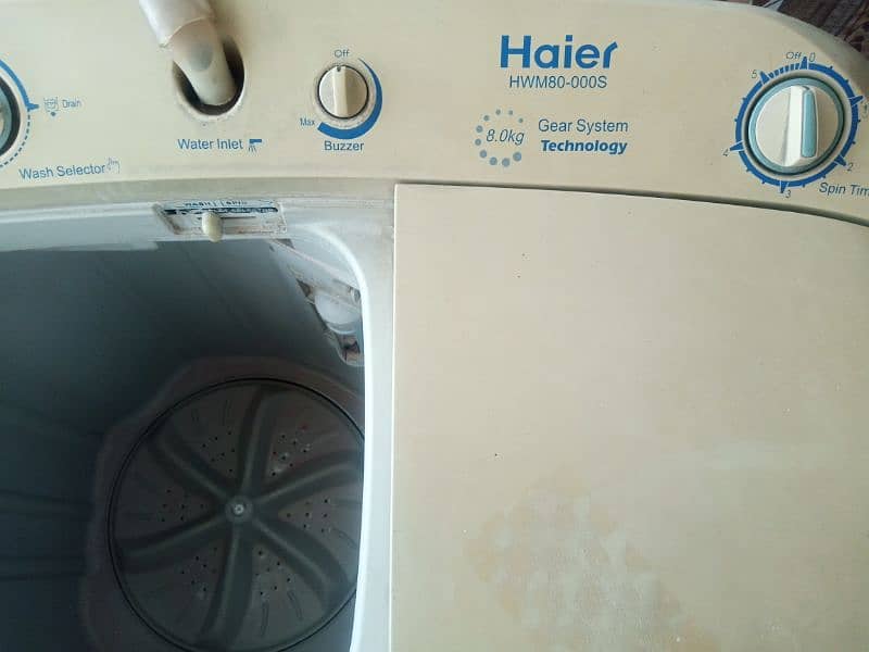 Haier semi-automatic 8kg Top Load 1