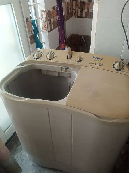 Haier semi-automatic 8kg Top Load 2