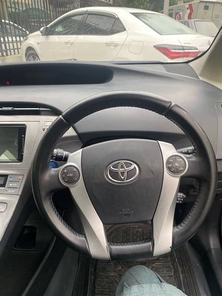 Toyota Prius 2013 18