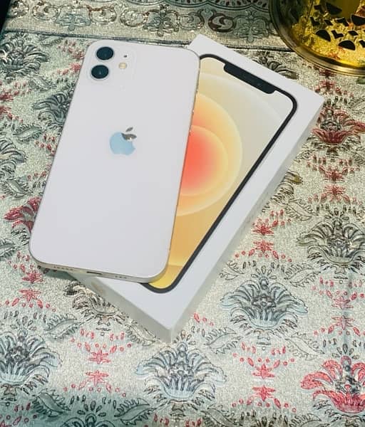 Iphone  12 White color 128 GB factory unlock 3