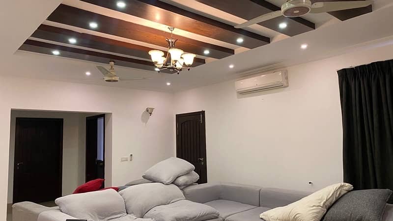 furnished house 666 sqyrd for rent at f7-1-2 sector 4