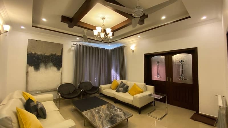 furnished house 666 sqyrd for rent at f7-1-2 sector 0