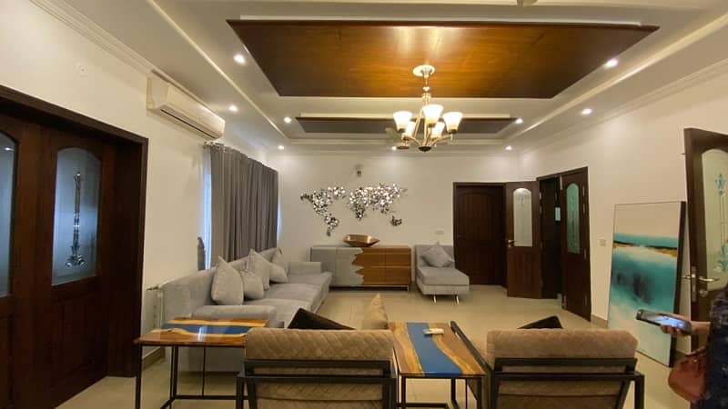 furnished house 666 sqyrd for rent at f7-1-2 sector 7