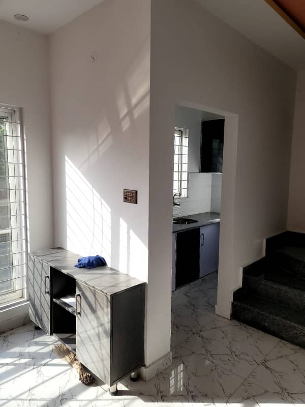 3 MARLA USED MOST BEAUTIFUL PRIME LOCATION HOUSE FOR SALE IN NEW LAHORE CITY PH 2. 2
