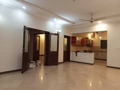 1 Kanal Bungalow for sale in DHA Lahore