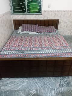 Kind size bed and mattress
