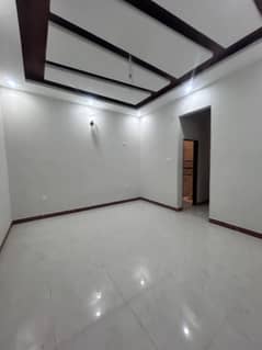 120 SQYARDS | NEW BEAUTIFUL PORTION | 2BED DRAWING LOUNGE | GROUND FLOOR | CAR PARKING | With Great ventilation no issue of sweet water NORTH NAZAMBAD BLOCK D