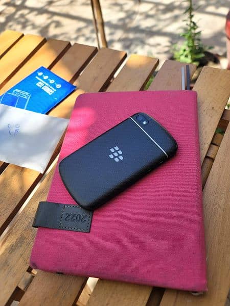 BlackBerry Q10 in lush condition (pta official approved ) 8