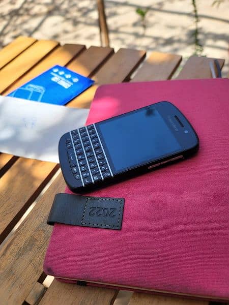 BlackBerry Q10 in lush condition (pta official approved ) 10