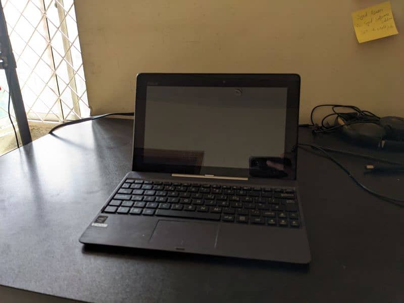ASUS laptop T100TA 1