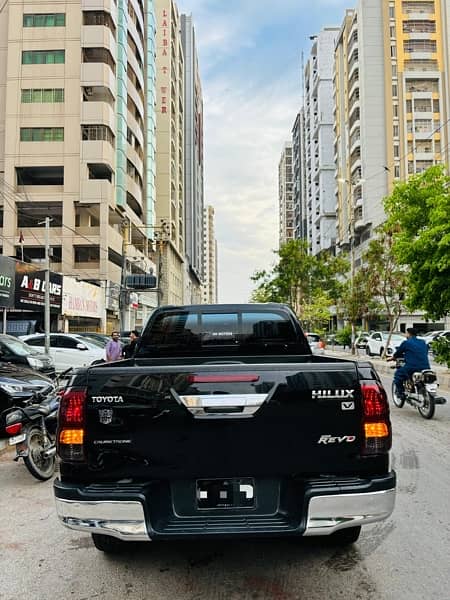 Toyota Hilux 2019 4