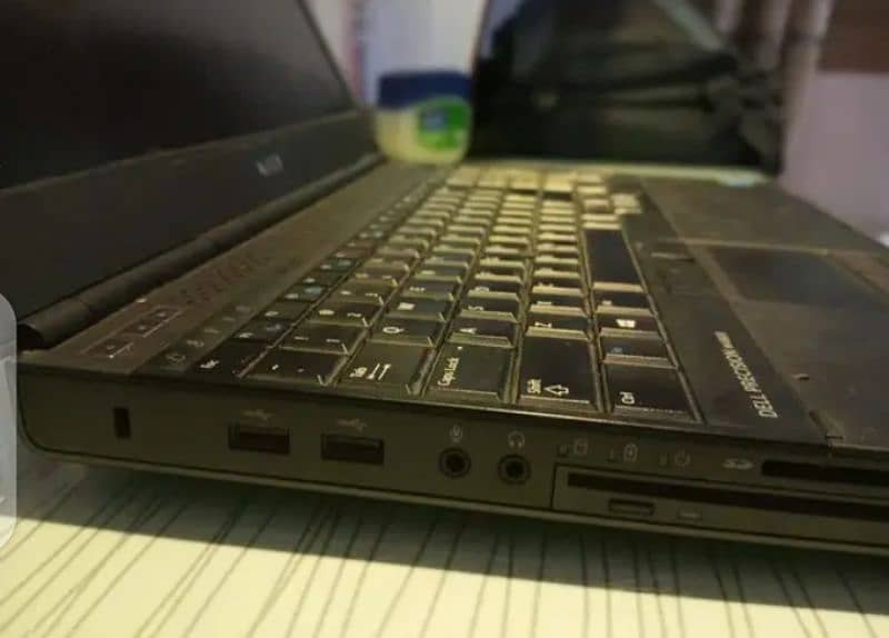 Dell M4800 i7 4th gen Gaming laptop 2