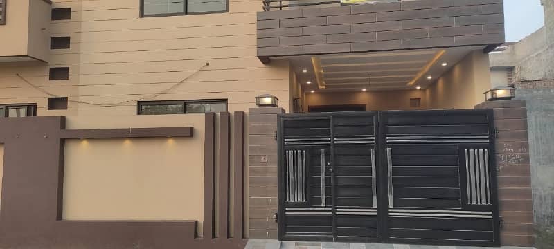 Centrally Located Prime Location House In Al-Ahmad Garden - Block D Is Available For sale 1