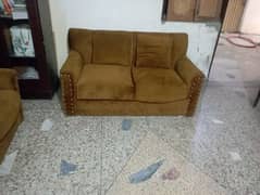 5 seater sofa with table