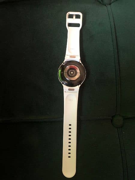 galaxy watch 6 10/10 condition slightly used price can be negotiated 0