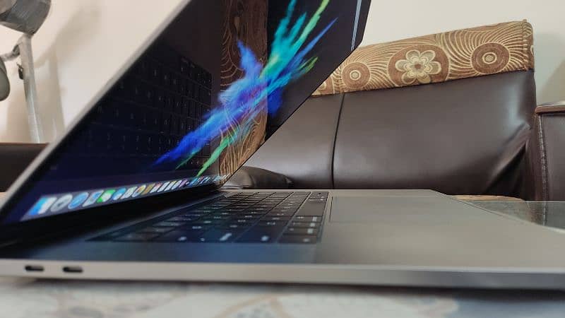 Macbook Pro 2019 (15") core i9 4