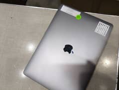 macbook Pro M1 chip 16gb ram 256 or 512 10 by 10 condition