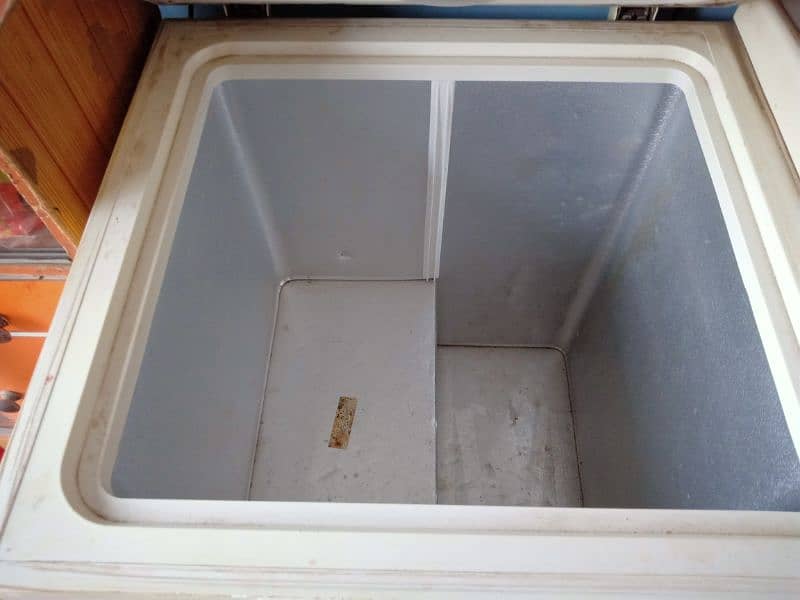 DEEP FREEZER DOUBLE DOOR 2