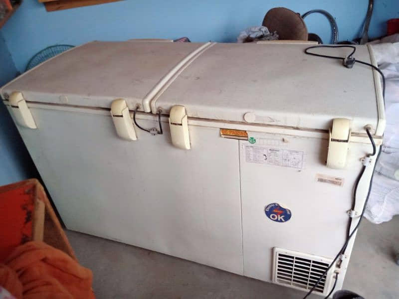 DEEP FREEZER DOUBLE DOOR URGENT SALE 4