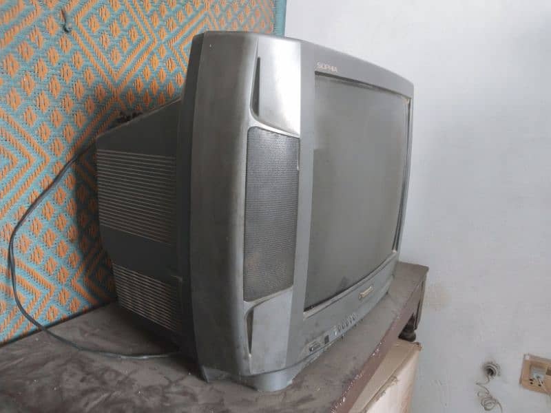 old television/ TV 3