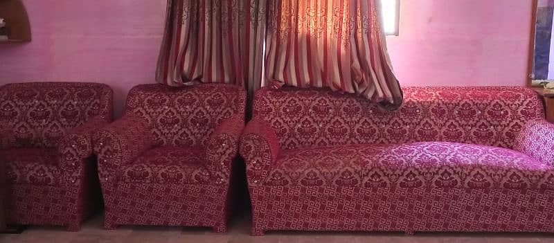5 seater sofa in good condition 3