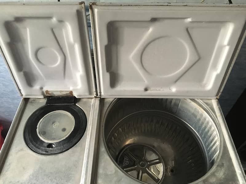 Washing Machines for sale. . . Good Condition Durable 1