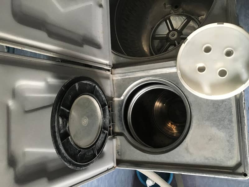 Washing Machines for sale. . . Good Condition Durable 2