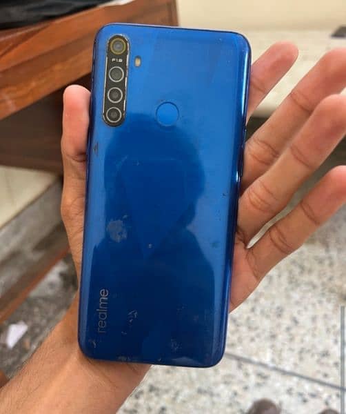 RealMe 5 4/64  with Box Charger 4