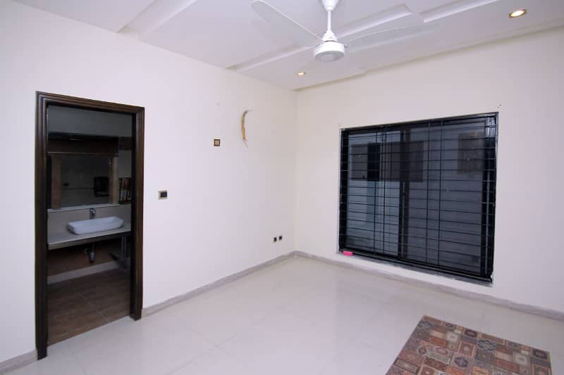 10 Marla House Is Available For Rent In Dha Phase 6 L Block Lahore 9