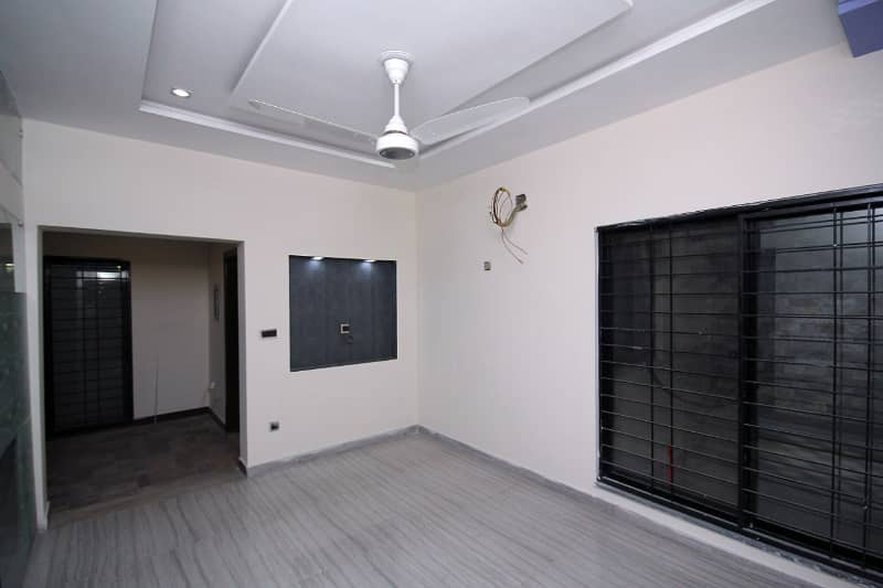 10 Marla House Is Available For Rent In Dha Phase 6 L Block Lahore 12