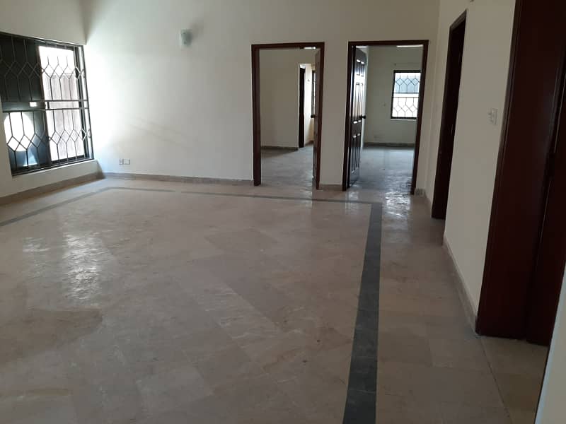 One Kanal House Main Boulevard Paf Falcon Complex Near Kalma Chowk And Gulberg Iii Lahore Available For Sale 3