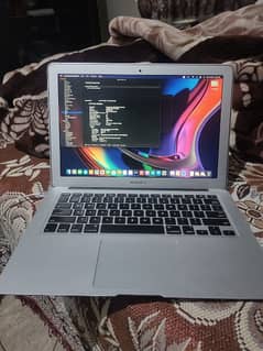 Macbook air 13 inches early 2015