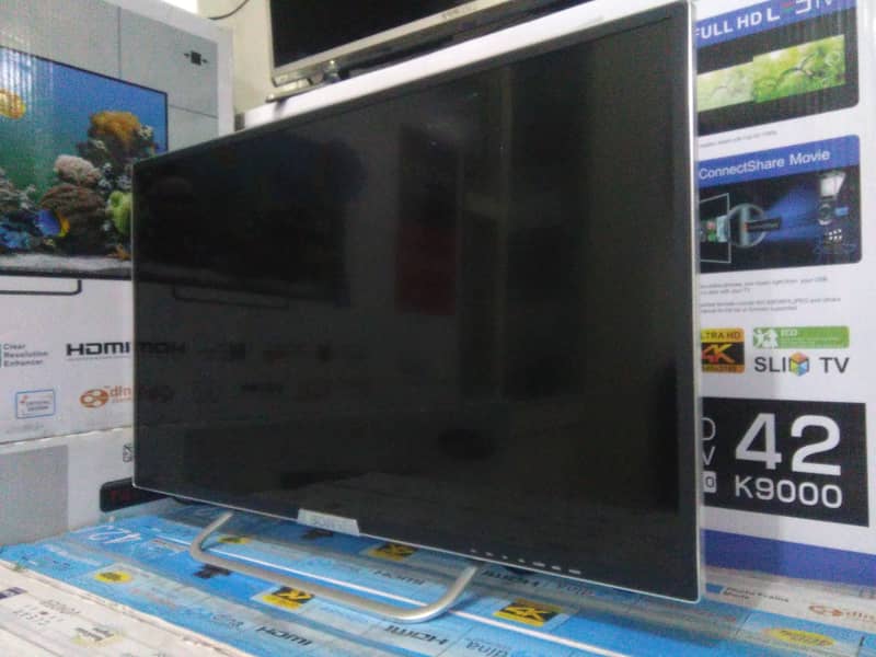 32 inch Smart wifi 4k led tv wholesale rate 3 years warranty 10