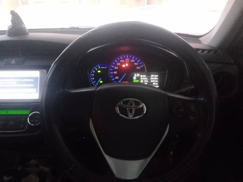 Toyota Corolla fielder hybrid 5