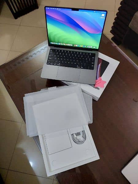 macbook pro m2 14inch 0