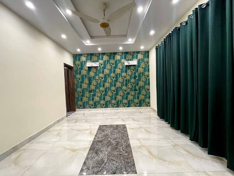 7 Marla Well Maintained Used House For In Gulberg 2 D Block Zahoor Ilahi Road 6
