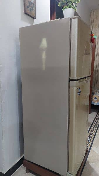 Dawlance 9 Cubic Feet Refrigerator with stabilizer 0