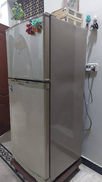 Dawlance 9 Cubic Feet Refrigerator with stabilizer 5