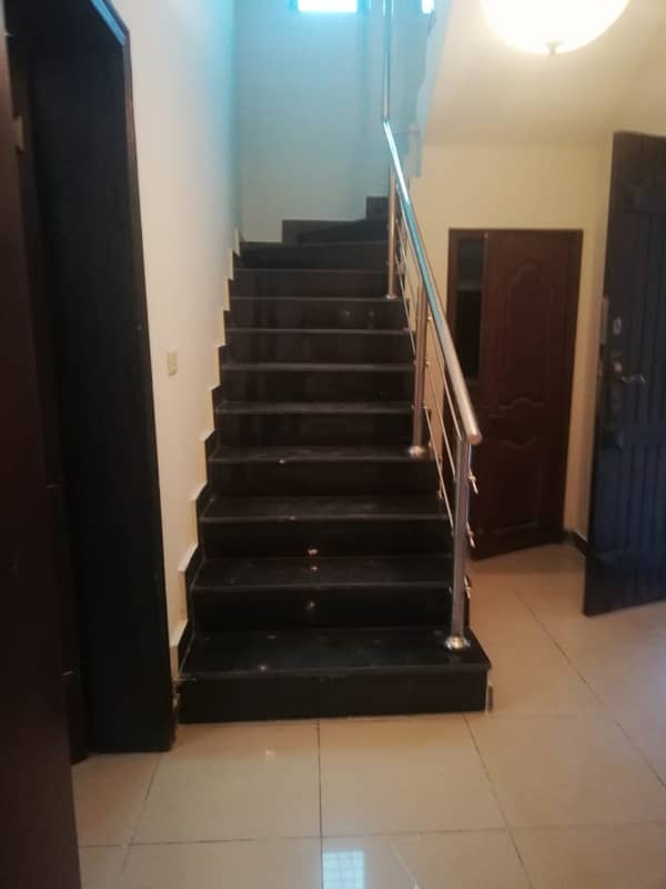 Askari 11, Sector B, 10 Marla, 4 Bed Luxury House For Rent. 12