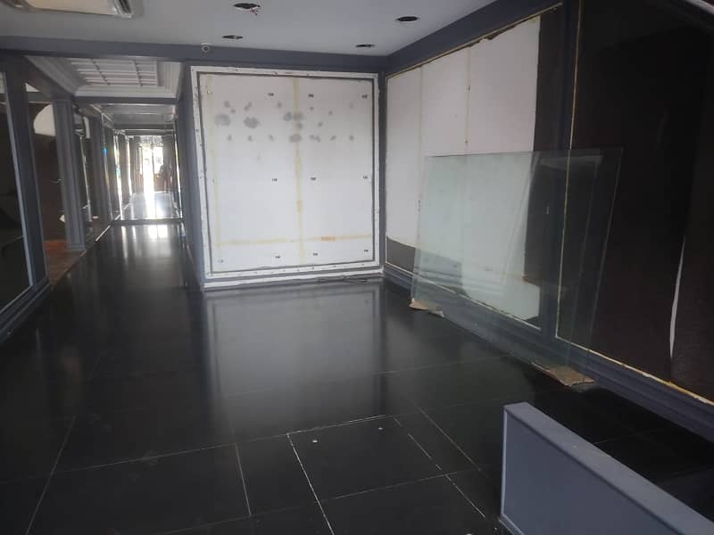 3000 sq. fit area upper portion available for rent in Guldberg Lahore 11